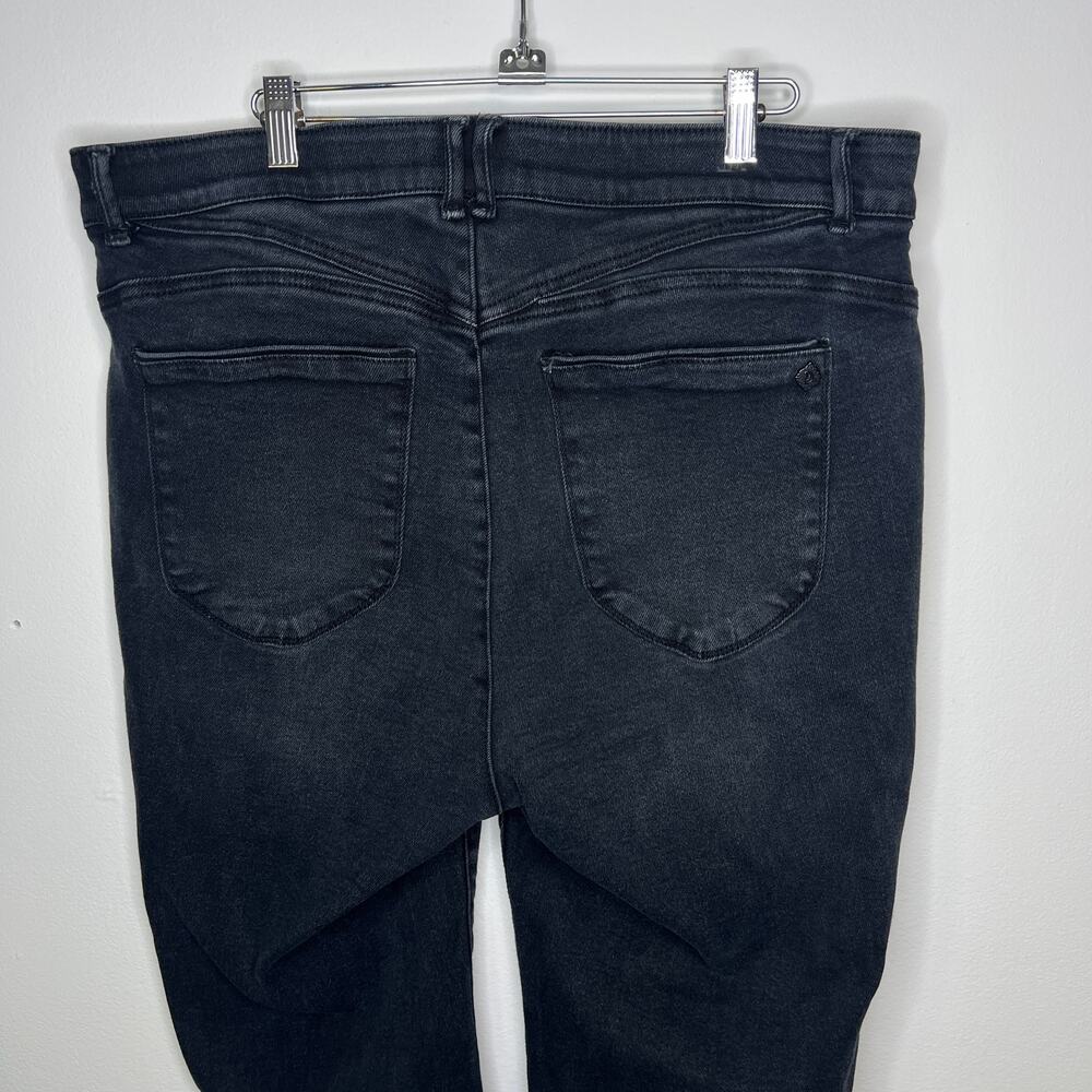 Democracy Plus Size Absolution High Rise Cascading Fray Slim Straight Jeans 20W - Picture 7 of 10